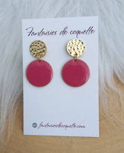 Charger l&#39;image dans la galerie, Boucles d&#39;oreilles  dorées Clous roses ♡ Fait-main