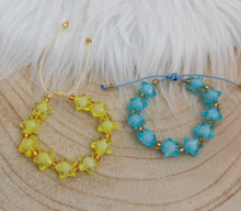 Charger l&#39;image dans la galerie, Bracelet Star    Etoiles translucides   Jaune ou Bleu ❤  Fait-main ❤️