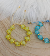 Charger l&#39;image dans la galerie, Bracelet Star    Etoiles translucides   Jaune ou Bleu ❤  Fait-main ❤️