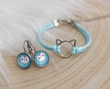 Charger l&#39;image dans la galerie, Bracelet Chat  argenté  🐱   Suédine bleu ciel   ❤ Fait main ❤