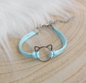 Bracelet Chat  argenté  🐱   Suédine bleu ciel   ❤ Fait main ❤