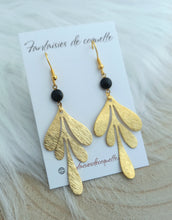 Charger l&#39;image dans la galerie, Boucles d&#39;oreilles dorées Feuilles  🌟 noir  🌟 ❤ Fait main ❤